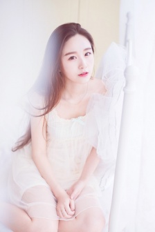 动漫美女扒开腿没有内裤